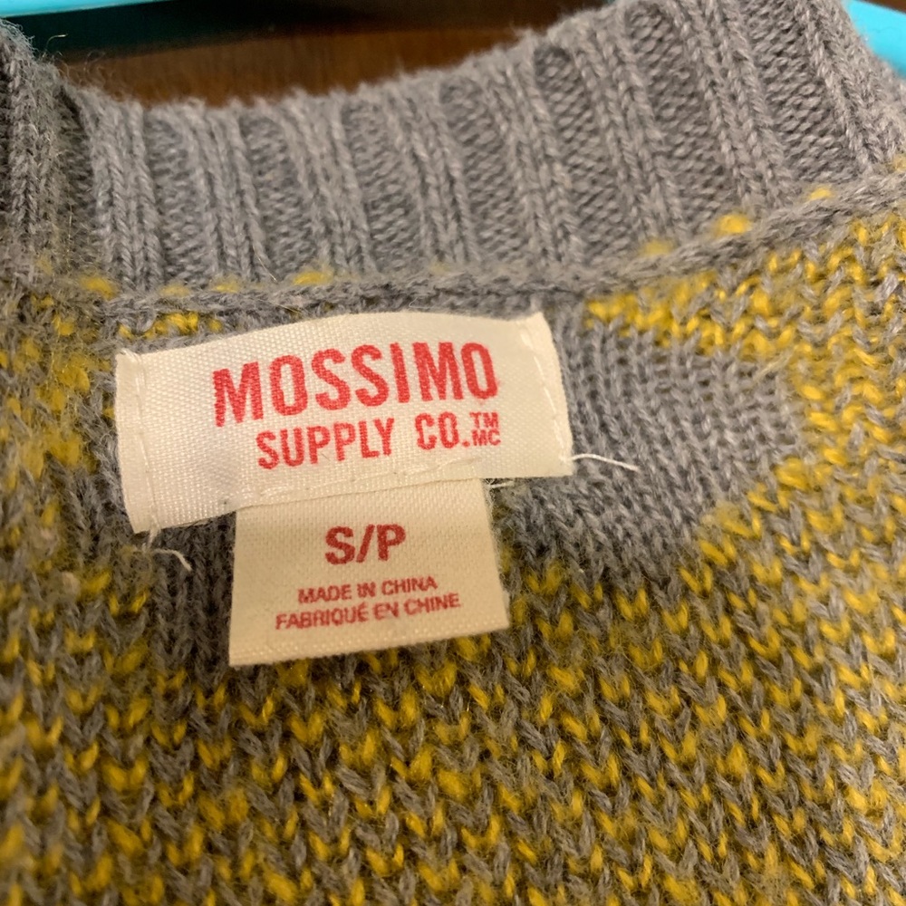 Mossimo Sweater - Picture 3 of 4